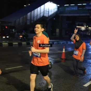 Runner Photo 7894988