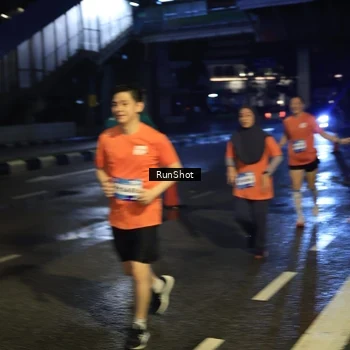 Runner Photo 7894990