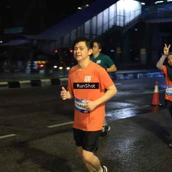 Runner Photo 7894996