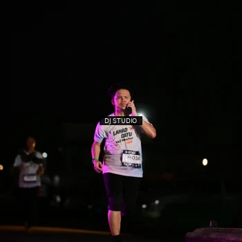 Runner Photo 7895003