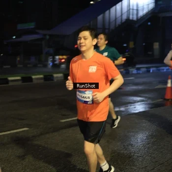 Runner Photo 7895007