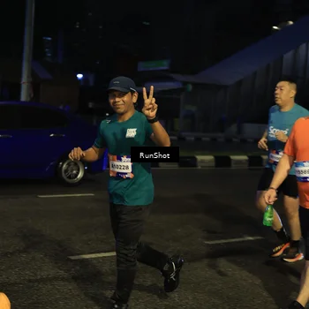 Runner Photo 7895011