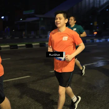 Runner Photo 7895018
