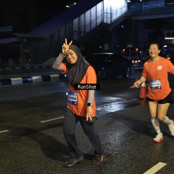 Runner Photo 7895062