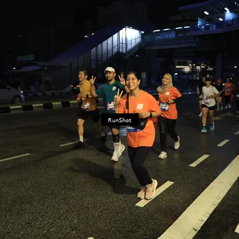 Runner Photo 7895130