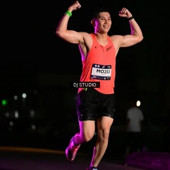 Runner Photo 7895144