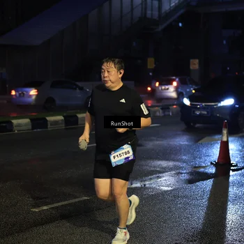 Runner Photo 7895240