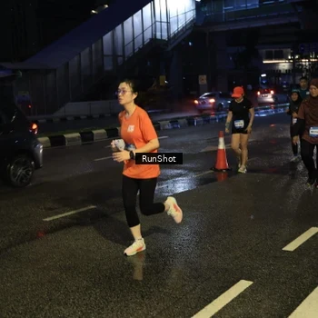Runner Photo 7895244