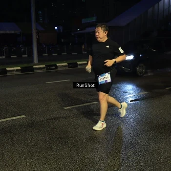 Runner Photo 7895247