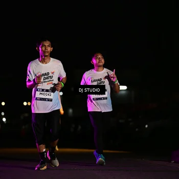 Runner Photo 7895248
