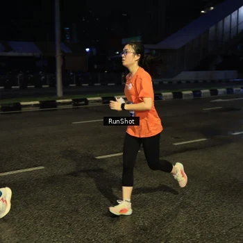 Runner Photo 7895262