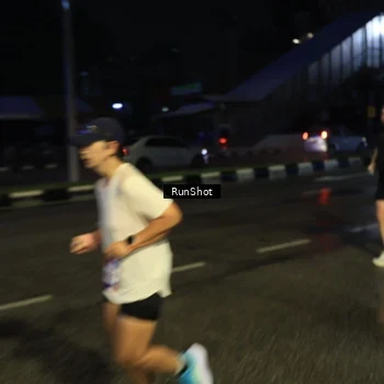 Runner Photo 7895273