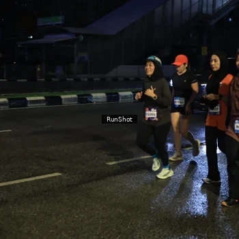 Runner Photo 7895291