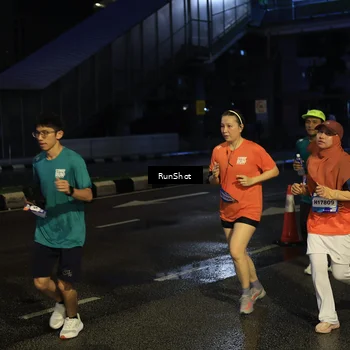 Runner Photo 7895352