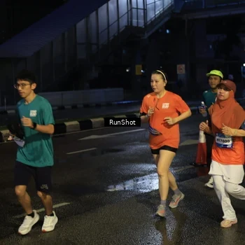 Runner Photo 7895353
