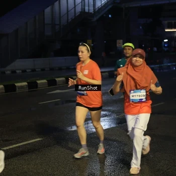 Runner Photo 7895354