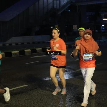 Runner Photo 7895356