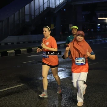 Runner Photo 7895358
