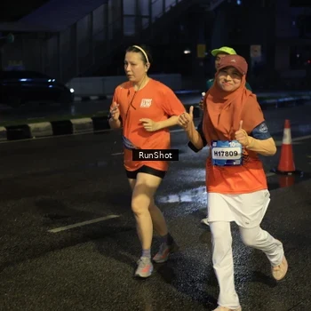 Runner Photo 7895365