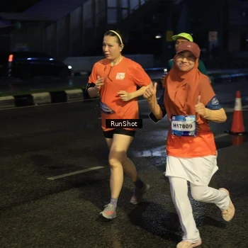 Runner Photo 7895369