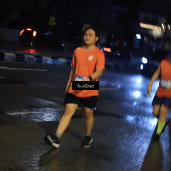 Runner Photo 7895399