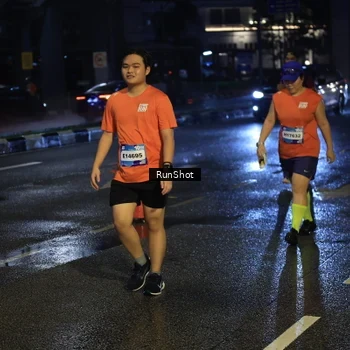 Runner Photo 7895418