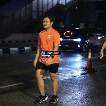 Runner Photo 7895422