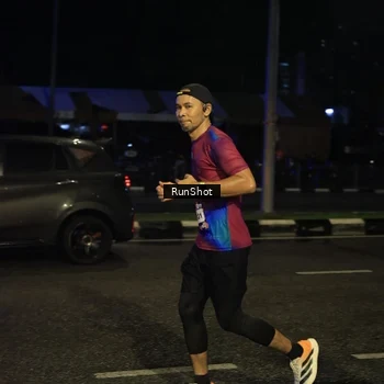 Runner Photo 7895475