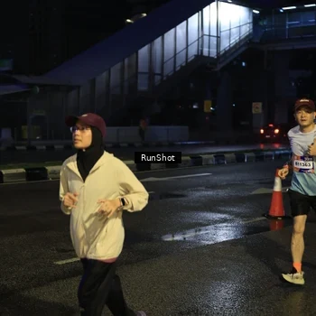 Runner Photo 7895501