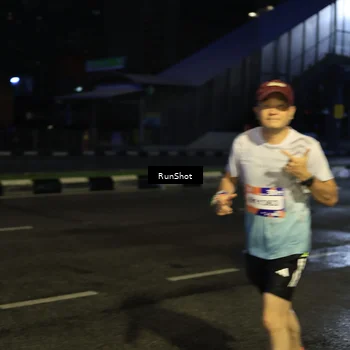 Runner Photo 7895518