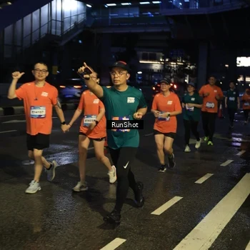 Runner Photo 7895575