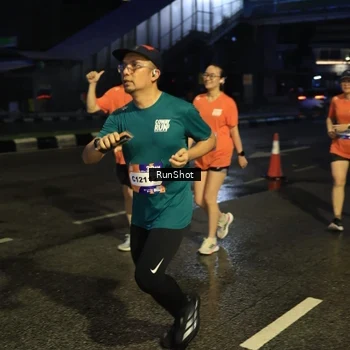 Runner Photo 7895596