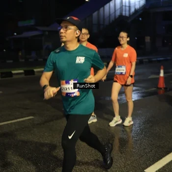 Runner Photo 7895602