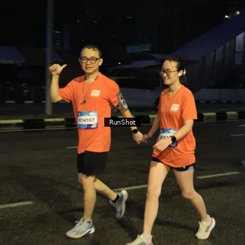 Runner Photo 7895640
