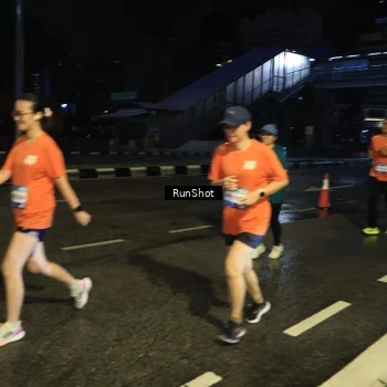 Runner Photo 7895646