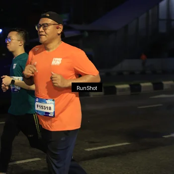 Runner Photo 7895709