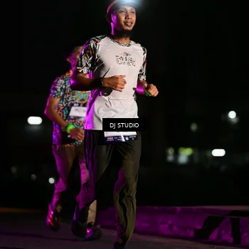 Runner Photo 7895735