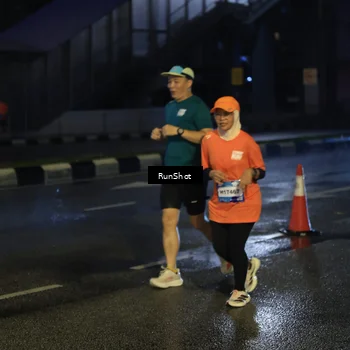 Runner Photo 7895750