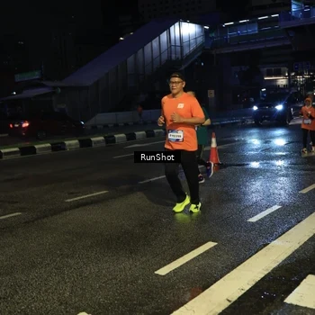 Runner Photo 7895751