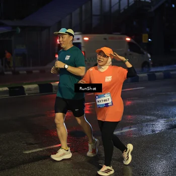 Runner Photo 7895763