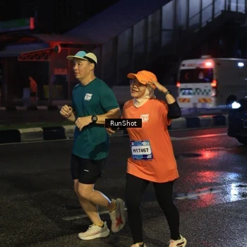 Runner Photo 7895770