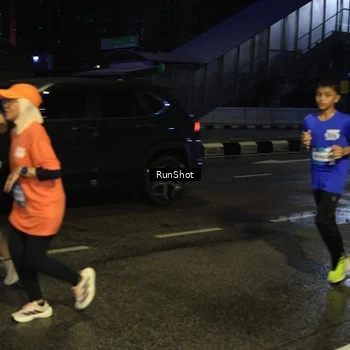 Runner Photo 7895795