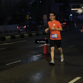 Runner Photo 7895840