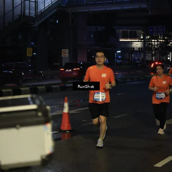 Runner Photo 7895851