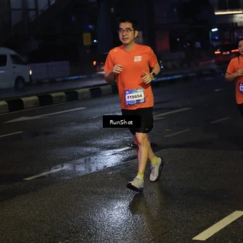 Runner Photo 7895856