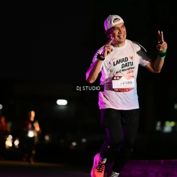 Runner Photo 7895858
