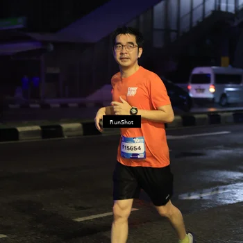 Runner Photo 7895873