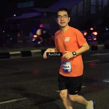 Runner Photo 7895875