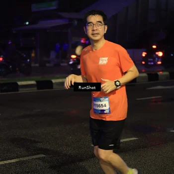 Runner Photo 7895879