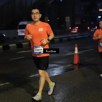 Runner Photo 7895884